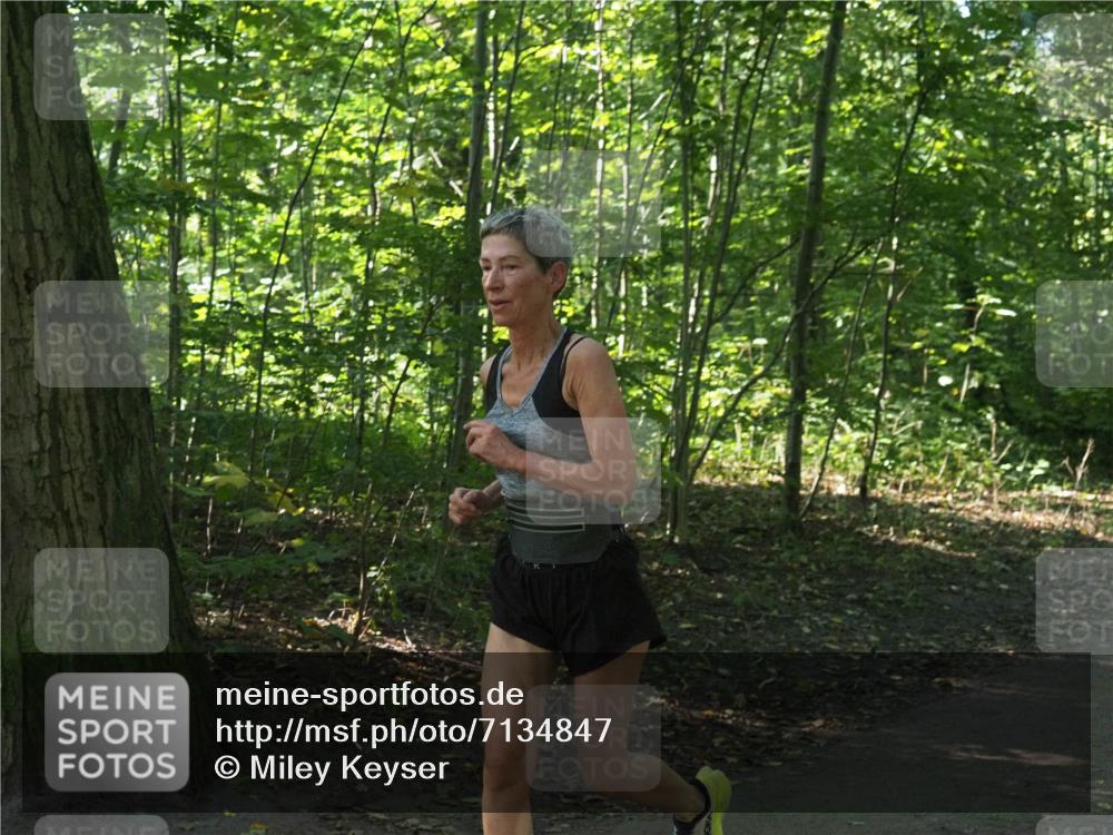 22.09.2024 - 32. Volkslauf durch das schöne Alstertal Miley Keyser http://msf.ph/oto/7134847 22.09.2024 10:52:22 Laufen  meine-sportfotos.de