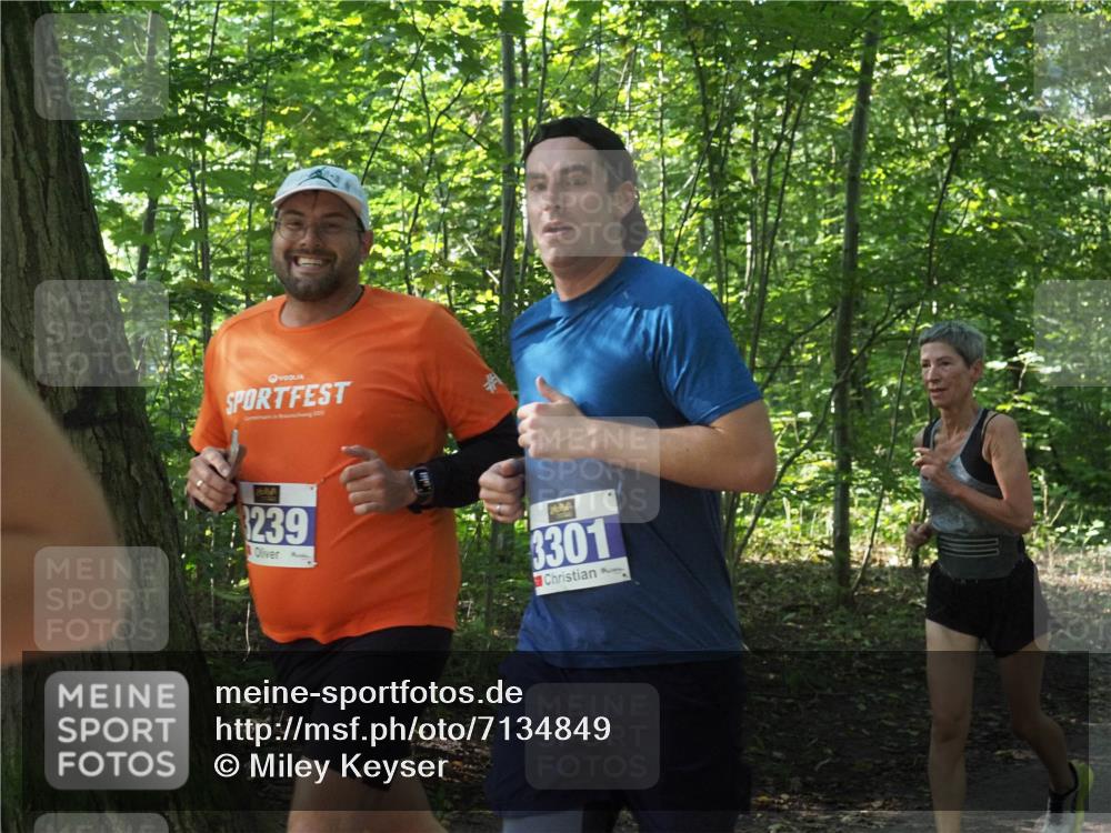 22.09.2024 - 32. Volkslauf durch das schöne Alstertal Miley Keyser http://msf.ph/oto/7134849 22.09.2024 10:52:22 Laufen 239, 3301 meine-sportfotos.de