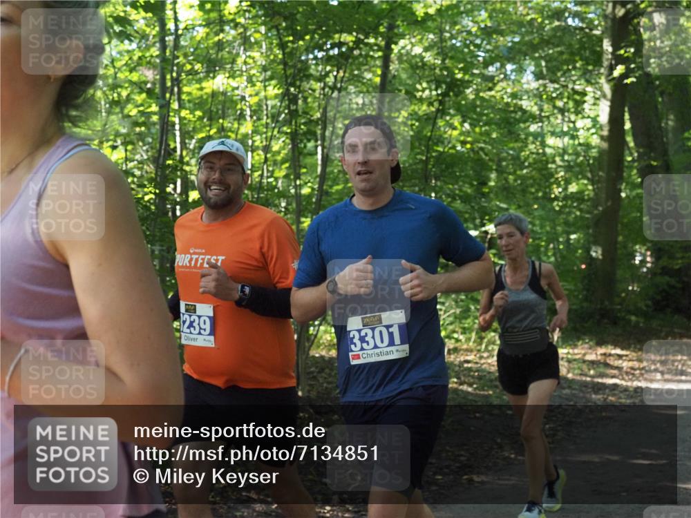 22.09.2024 - 32. Volkslauf durch das schöne Alstertal Miley Keyser http://msf.ph/oto/7134851 22.09.2024 10:52:21 Laufen 239, 3301 meine-sportfotos.de