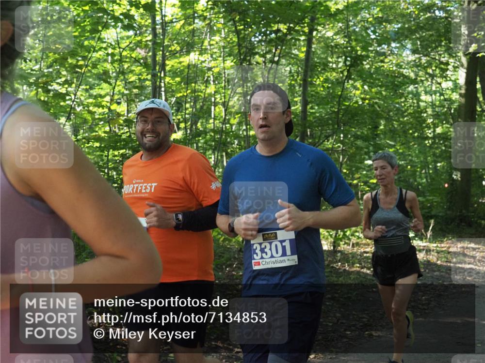 22.09.2024 - 32. Volkslauf durch das schöne Alstertal Miley Keyser http://msf.ph/oto/7134853 22.09.2024 10:52:21 Laufen 3301 meine-sportfotos.de