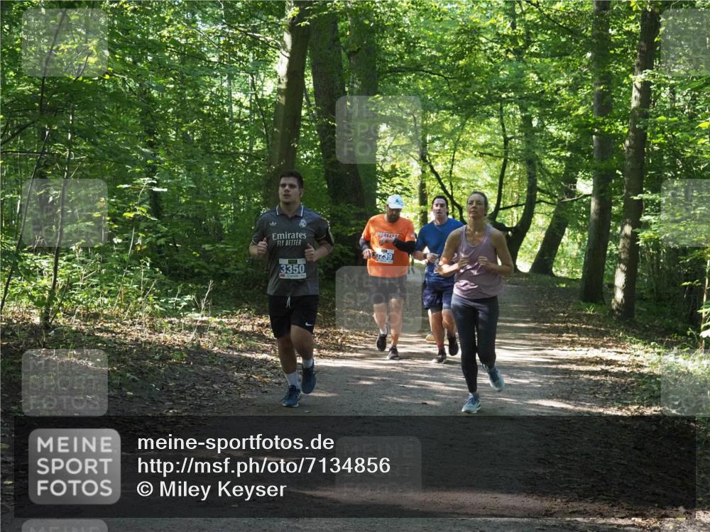 22.09.2024 - 32. Volkslauf durch das schöne Alstertal Miley Keyser http://msf.ph/oto/7134856 22.09.2024 10:52:18 Laufen 3350, 6239 meine-sportfotos.de