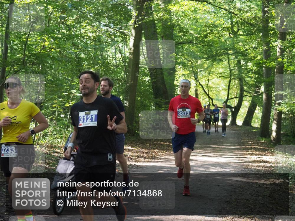 22.09.2024 - 32. Volkslauf durch das schöne Alstertal Miley Keyser http://msf.ph/oto/7134868 22.09.2024 10:52:11 Laufen 3121, 3233, 3373 meine-sportfotos.de
