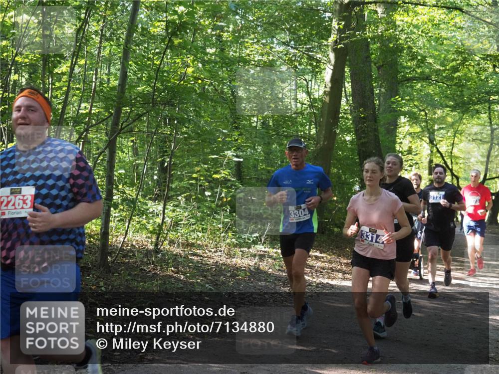 22.09.2024 - 32. Volkslauf durch das schöne Alstertal Miley Keyser http://msf.ph/oto/7134880 22.09.2024 10:52:08 Laufen 2263, 3304, 33142, 3121 meine-sportfotos.de