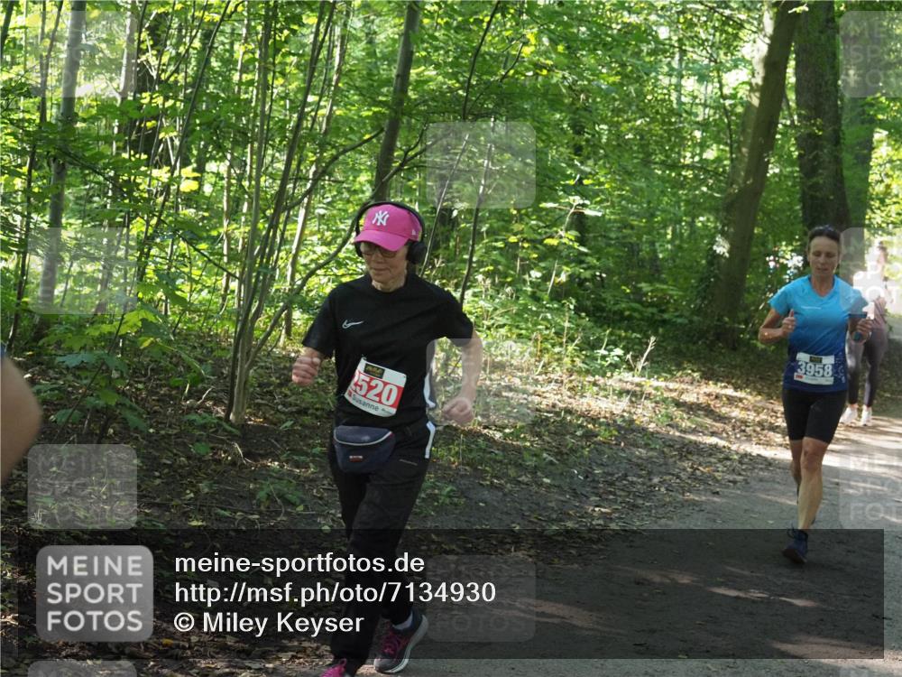 22.09.2024 - 32. Volkslauf durch das schöne Alstertal Miley Keyser http://msf.ph/oto/7134930 22.09.2024 10:51:36 Laufen 520, 3958 meine-sportfotos.de