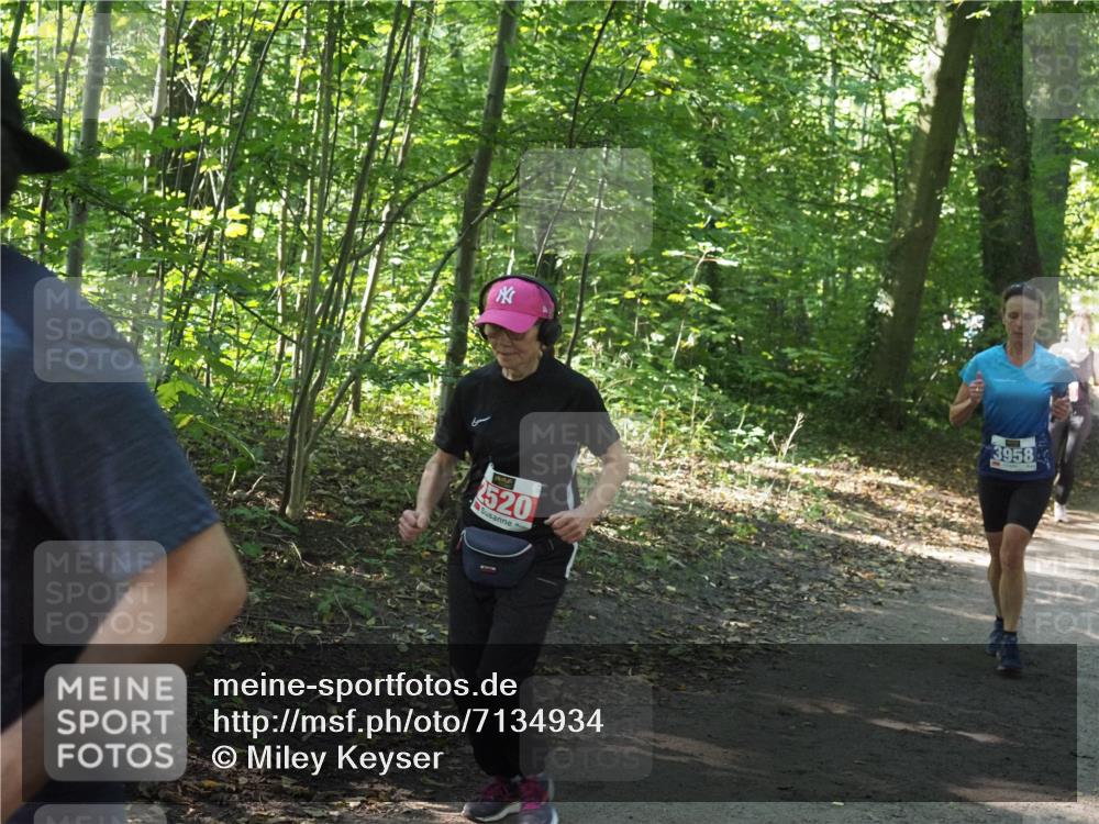 22.09.2024 - 32. Volkslauf durch das schöne Alstertal Miley Keyser http://msf.ph/oto/7134934 22.09.2024 10:51:36 Laufen 520, 3958 meine-sportfotos.de