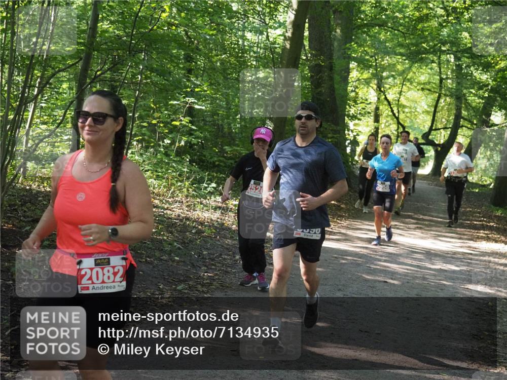 22.09.2024 - 32. Volkslauf durch das schöne Alstertal Miley Keyser http://msf.ph/oto/7134935 22.09.2024 10:51:34 Laufen 2082, 2520, 3958, 397 meine-sportfotos.de