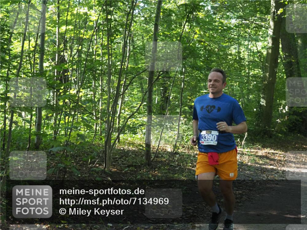 22.09.2024 - 32. Volkslauf durch das schöne Alstertal Miley Keyser http://msf.ph/oto/7134969 22.09.2024 10:51:21 Laufen 3390 meine-sportfotos.de