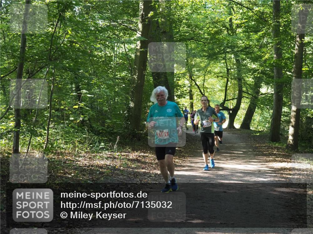 22.09.2024 - 32. Volkslauf durch das schöne Alstertal Miley Keyser http://msf.ph/oto/7135032 22.09.2024 10:50:48 Laufen 25, 2161, 3080 meine-sportfotos.de