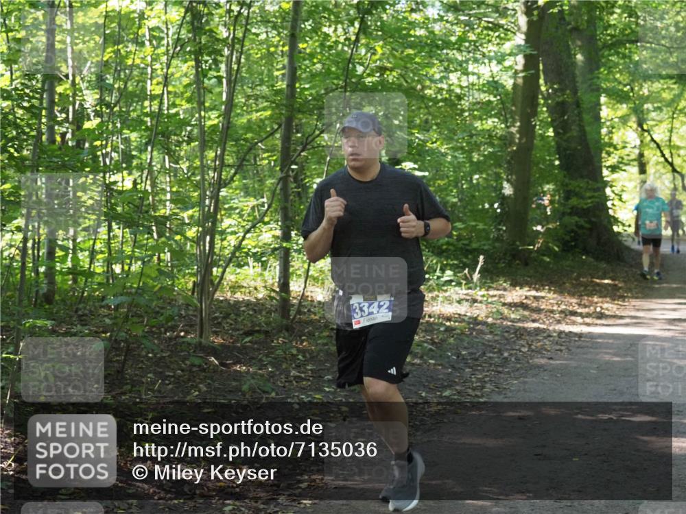 22.09.2024 - 32. Volkslauf durch das schöne Alstertal Miley Keyser http://msf.ph/oto/7135036 22.09.2024 10:50:42 Laufen 3342 meine-sportfotos.de