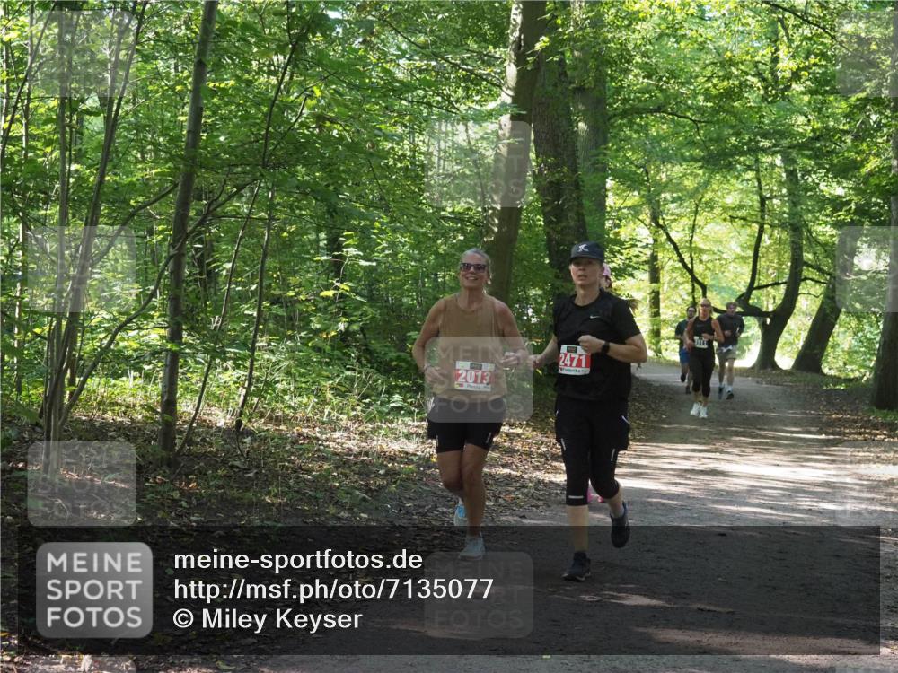 22.09.2024 - 32. Volkslauf durch das schöne Alstertal Miley Keyser http://msf.ph/oto/7135077 22.09.2024 10:50:21 Laufen 2013, 2471 meine-sportfotos.de