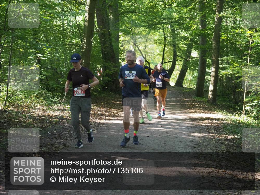 22.09.2024 - 32. Volkslauf durch das schöne Alstertal Miley Keyser http://msf.ph/oto/7135106 22.09.2024 10:50:11 Laufen 2261, 3154, 3103 meine-sportfotos.de