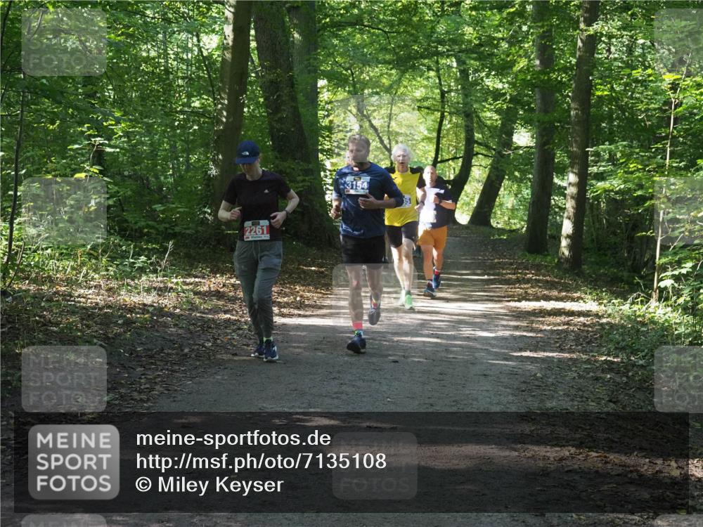 22.09.2024 - 32. Volkslauf durch das schöne Alstertal Miley Keyser http://msf.ph/oto/7135108 22.09.2024 10:50:11 Laufen 2261, 3154, 35 meine-sportfotos.de