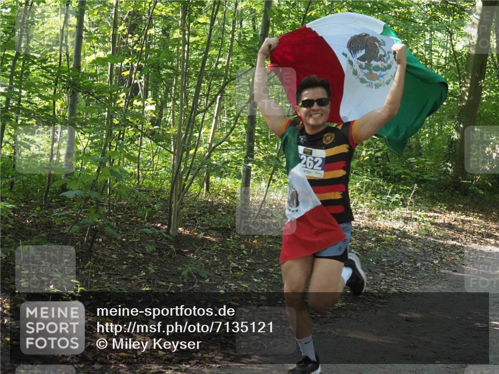22.09.2024 - 32. Volkslauf durch das schöne Alstertal Miley Keyser http://msf.ph/oto/7135121 22.09.2024 10:50:01 Laufen 262 meine-sportfotos.de