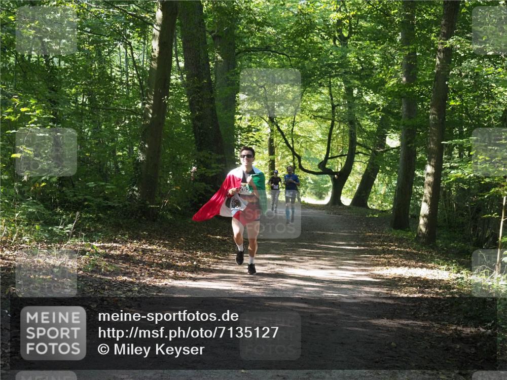 22.09.2024 - 32. Volkslauf durch das schöne Alstertal Miley Keyser http://msf.ph/oto/7135127 22.09.2024 10:49:58 Laufen  meine-sportfotos.de