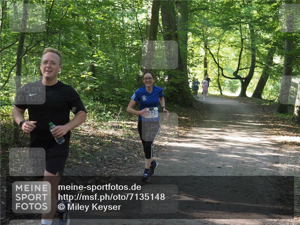 22.09.2024 - 32. Volkslauf durch das schöne Alstertal Miley Keyser http://msf.ph/oto/7135148 22.09.2024 10:49:44 Laufen 329 meine-sportfotos.de
