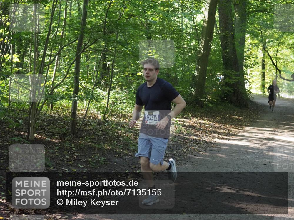 22.09.2024 - 32. Volkslauf durch das schöne Alstertal Miley Keyser http://msf.ph/oto/7135155 22.09.2024 10:49:37 Laufen 3294 meine-sportfotos.de