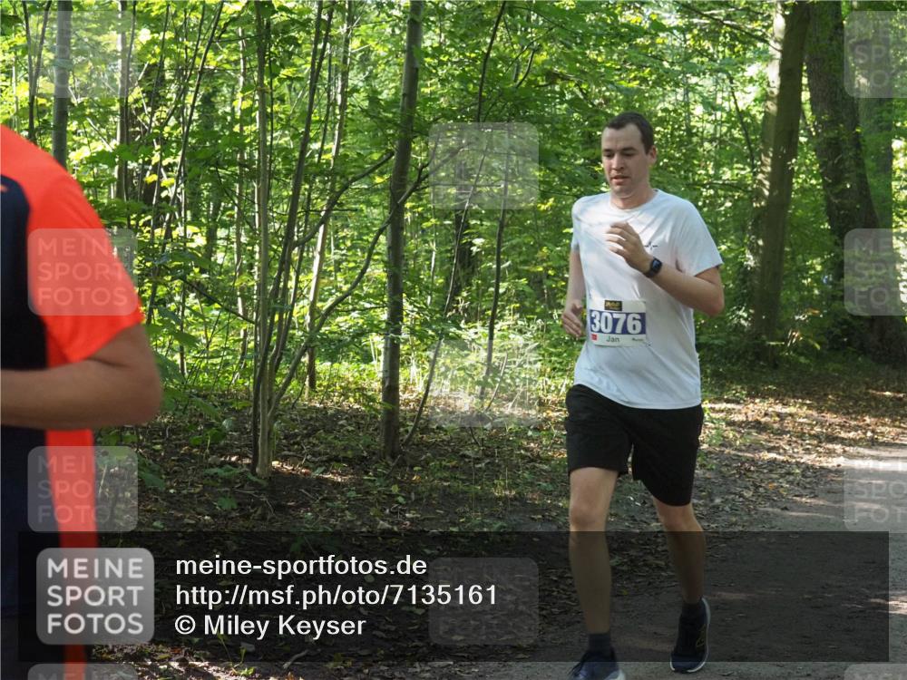 22.09.2024 - 32. Volkslauf durch das schöne Alstertal Miley Keyser http://msf.ph/oto/7135161 22.09.2024 10:49:33 Laufen 3076 meine-sportfotos.de