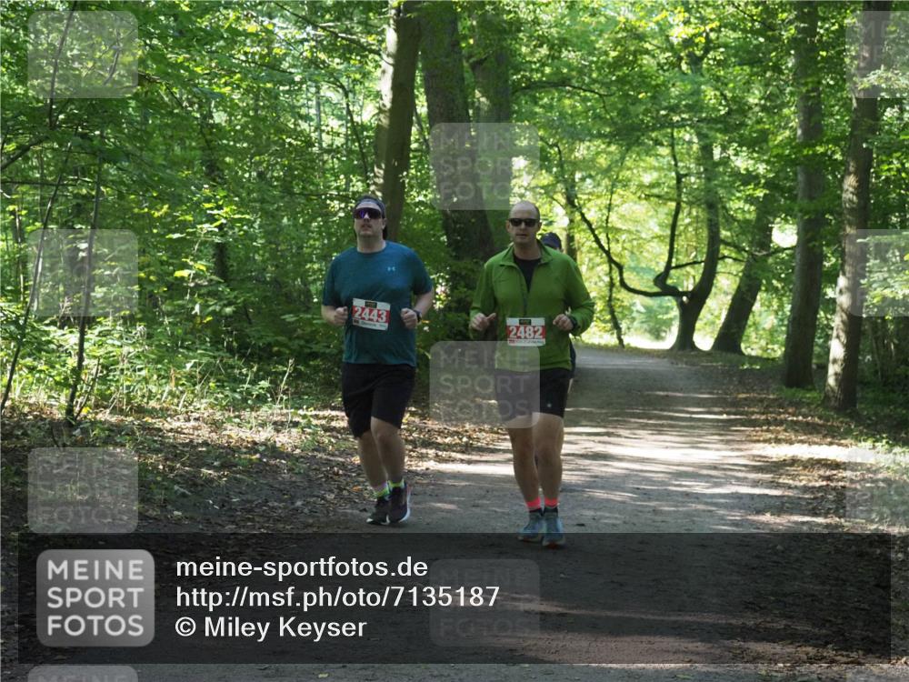 22.09.2024 - 32. Volkslauf durch das schöne Alstertal Miley Keyser http://msf.ph/oto/7135187 22.09.2024 10:49:14 Laufen 2443, 2482 meine-sportfotos.de