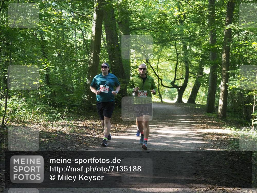 22.09.2024 - 32. Volkslauf durch das schöne Alstertal Miley Keyser http://msf.ph/oto/7135188 22.09.2024 10:49:14 Laufen 2443, 2482 meine-sportfotos.de