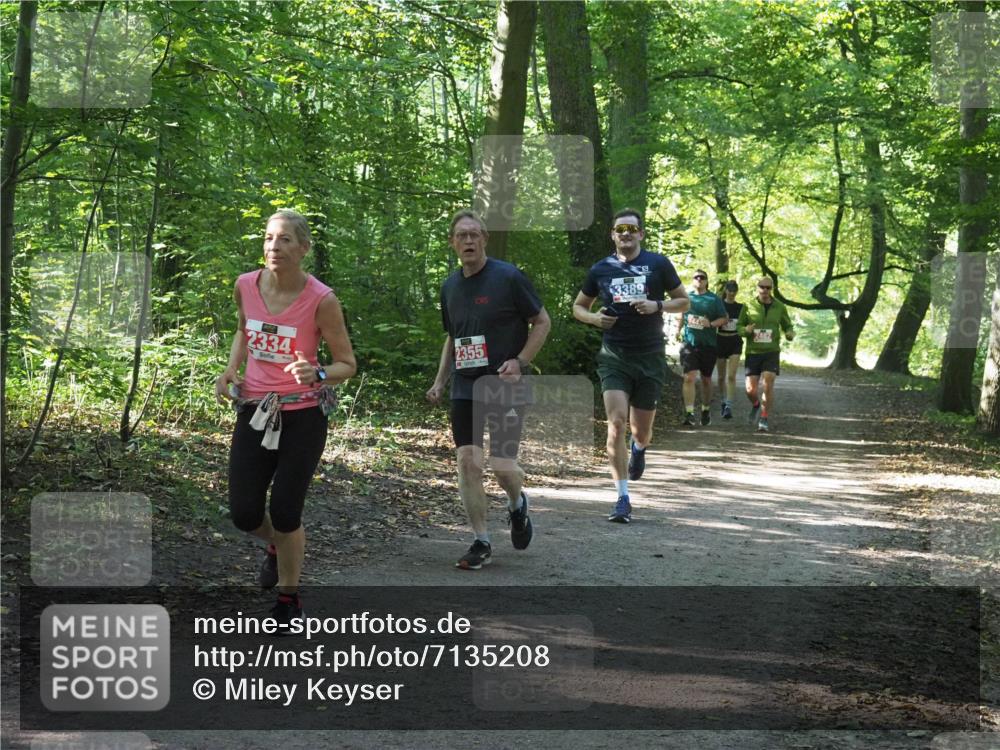 22.09.2024 - 32. Volkslauf durch das schöne Alstertal Miley Keyser http://msf.ph/oto/7135208 22.09.2024 10:49:09 Laufen 2334, 2355, 3389, 2482 meine-sportfotos.de
