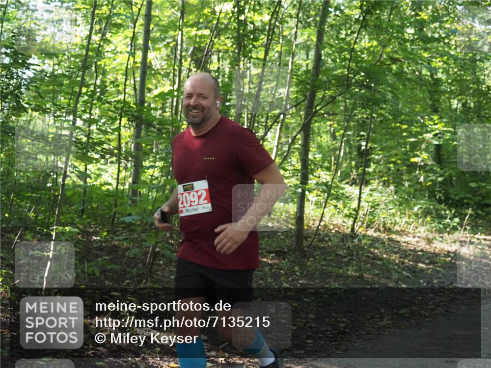 22.09.2024 - 32. Volkslauf durch das schöne Alstertal Miley Keyser http://msf.ph/oto/7135215 22.09.2024 10:49:05 Laufen 2092 meine-sportfotos.de