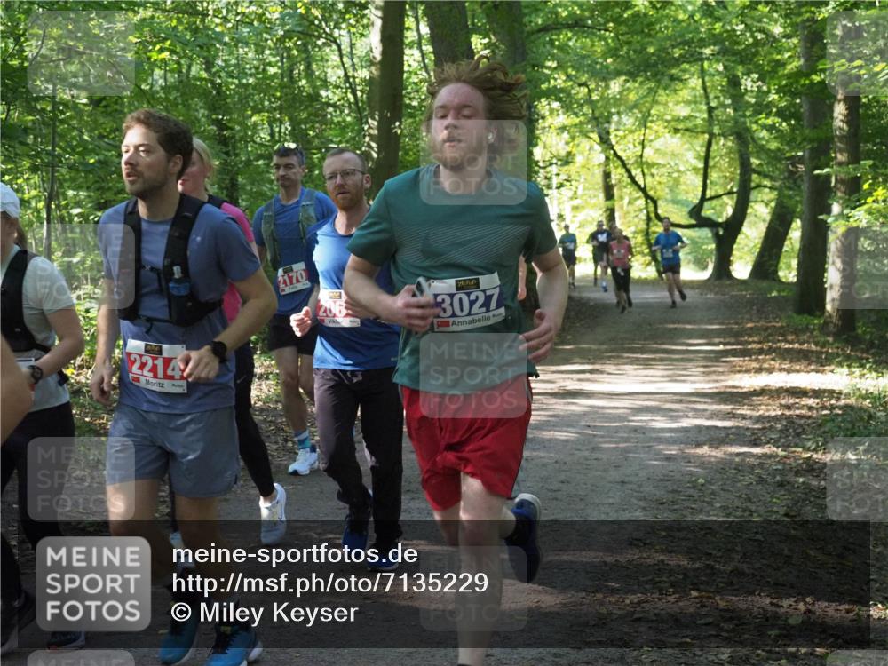 22.09.2024 - 32. Volkslauf durch das schöne Alstertal Miley Keyser http://msf.ph/oto/7135229 22.09.2024 10:48:59 Laufen 2214, 2170, 206, 3027 meine-sportfotos.de
