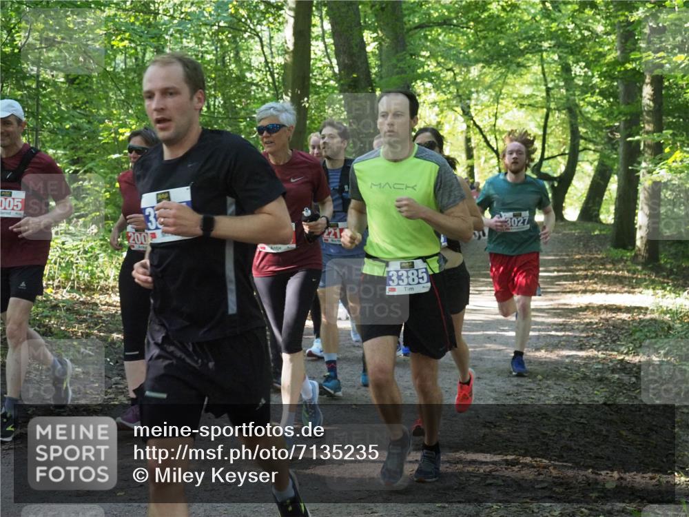 22.09.2024 - 32. Volkslauf durch das schöne Alstertal Miley Keyser http://msf.ph/oto/7135235 22.09.2024 10:48:58 Laufen 005, 200, 33, 3385, 3027 meine-sportfotos.de