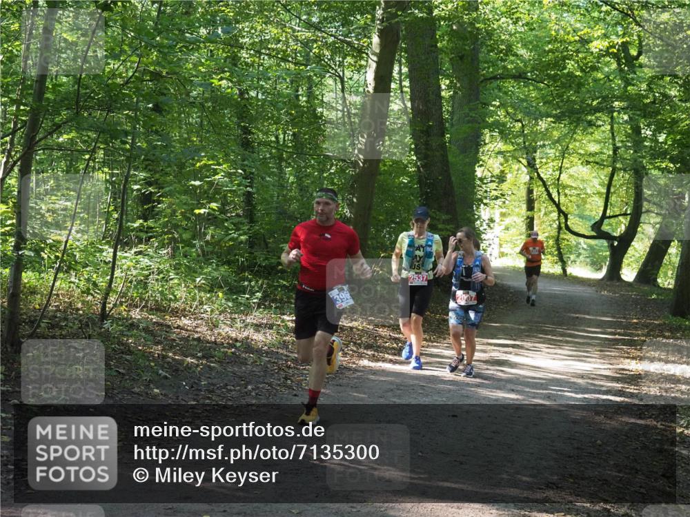 22.09.2024 - 32. Volkslauf durch das schöne Alstertal Miley Keyser http://msf.ph/oto/7135300 22.09.2024 10:48:29 Laufen 2537 meine-sportfotos.de
