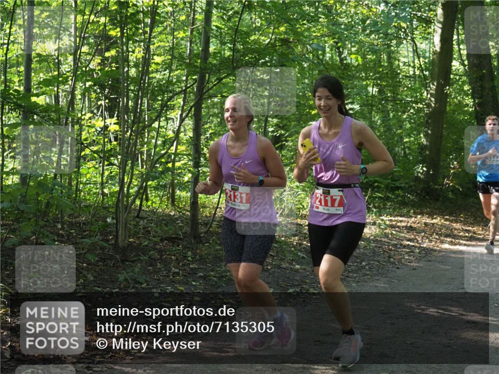 22.09.2024 - 32. Volkslauf durch das schöne Alstertal Miley Keyser http://msf.ph/oto/7135305 22.09.2024 10:48:26 Laufen 2131, 2117, 3344 meine-sportfotos.de