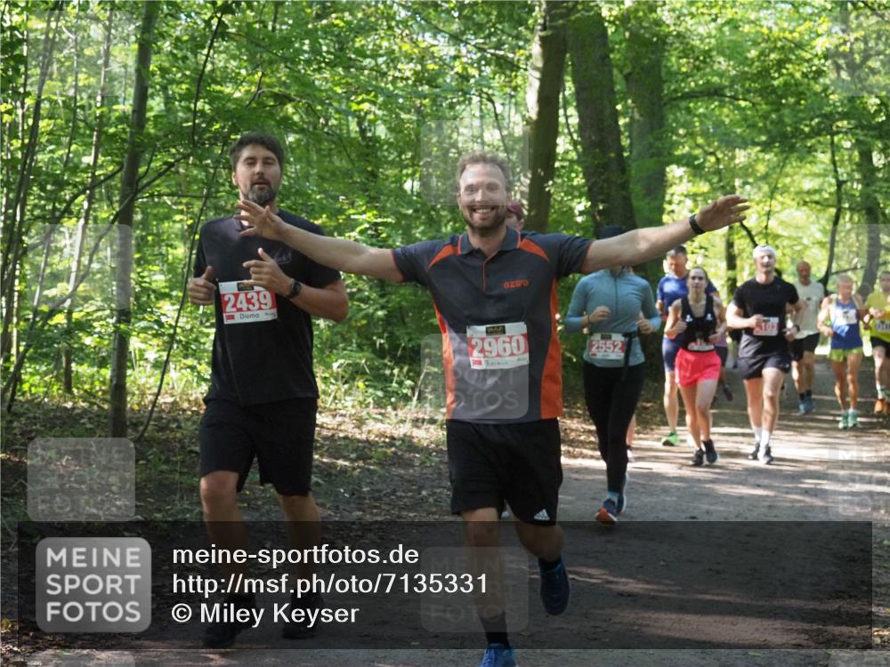 22.09.2024 - 32. Volkslauf durch das schöne Alstertal Miley Keyser http://msf.ph/oto/7135331 22.09.2024 10:48:20 Laufen 2439, 2960, 2552 meine-sportfotos.de