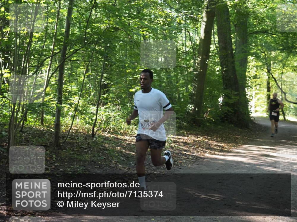 22.09.2024 - 32. Volkslauf durch das schöne Alstertal Miley Keyser http://msf.ph/oto/7135374 22.09.2024 10:47:54 Laufen 303 meine-sportfotos.de