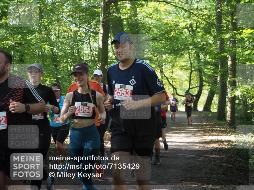 22.09.2024 - 32. Volkslauf durch das schöne Alstertal Miley Keyser http://msf.ph/oto/7135429 22.09.2024 10:47:33 Laufen 24, 2554, 2553 meine-sportfotos.de
