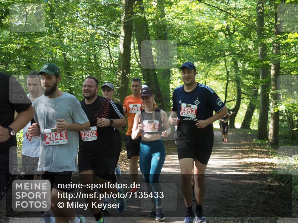22.09.2024 - 32. Volkslauf durch das schöne Alstertal Miley Keyser http://msf.ph/oto/7135433 22.09.2024 10:47:32 Laufen 2043, 2262, 2256, 25, 4, 2553 meine-sportfotos.de