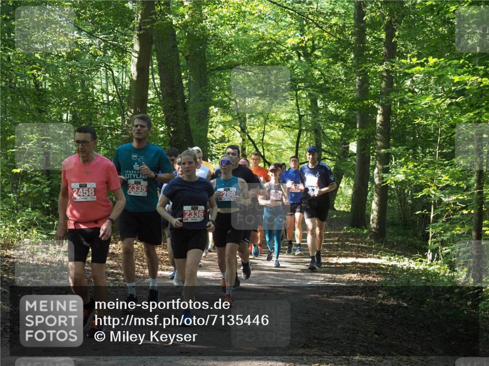 22.09.2024 - 32. Volkslauf durch das schöne Alstertal Miley Keyser http://msf.ph/oto/7135446 22.09.2024 10:47:29 Laufen 2458, 2335, 2336, 280, 2554 meine-sportfotos.de