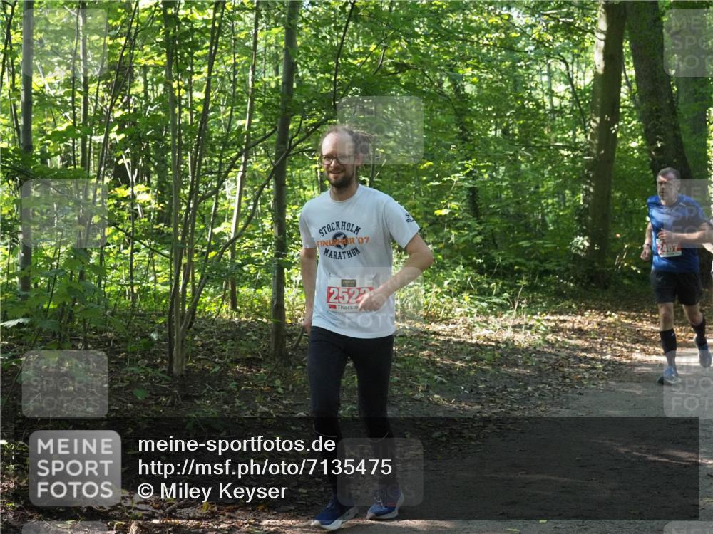 22.09.2024 - 32. Volkslauf durch das schöne Alstertal Miley Keyser http://msf.ph/oto/7135475 22.09.2024 10:47:21 Laufen 07, 2522, 2467 meine-sportfotos.de