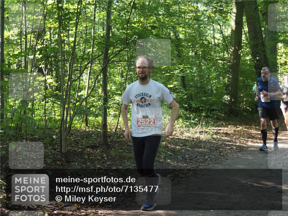 22.09.2024 - 32. Volkslauf durch das schöne Alstertal Miley Keyser http://msf.ph/oto/7135477 22.09.2024 10:47:21 Laufen 07, 2467, 2522 meine-sportfotos.de