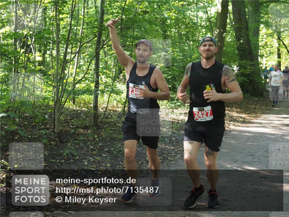 22.09.2024 - 32. Volkslauf durch das schöne Alstertal Miley Keyser http://msf.ph/oto/7135487 22.09.2024 10:47:15 Laufen 239, 2427 meine-sportfotos.de