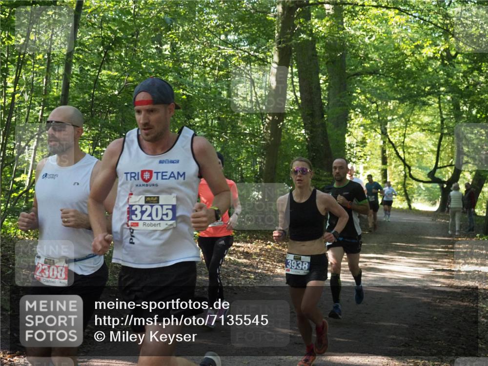 22.09.2024 - 32. Volkslauf durch das schöne Alstertal Miley Keyser http://msf.ph/oto/7135545 22.09.2024 10:46:49 Laufen 2308, 3205, 3938 meine-sportfotos.de