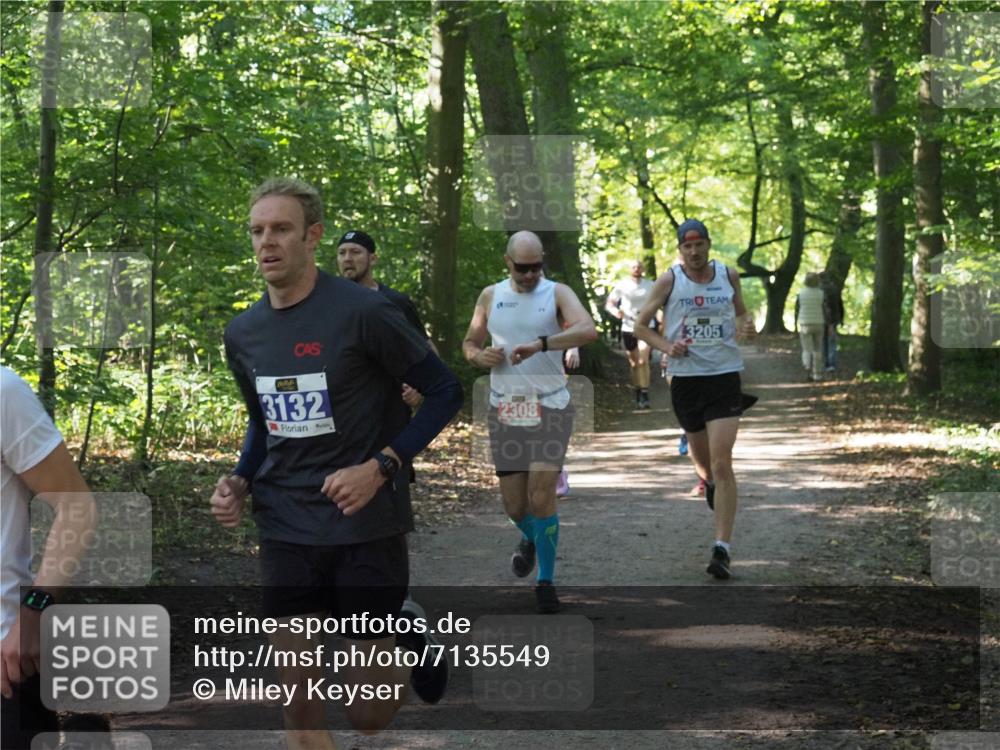 22.09.2024 - 32. Volkslauf durch das schöne Alstertal Miley Keyser http://msf.ph/oto/7135549 22.09.2024 10:46:47 Laufen 3132, 2308, 3205 meine-sportfotos.de