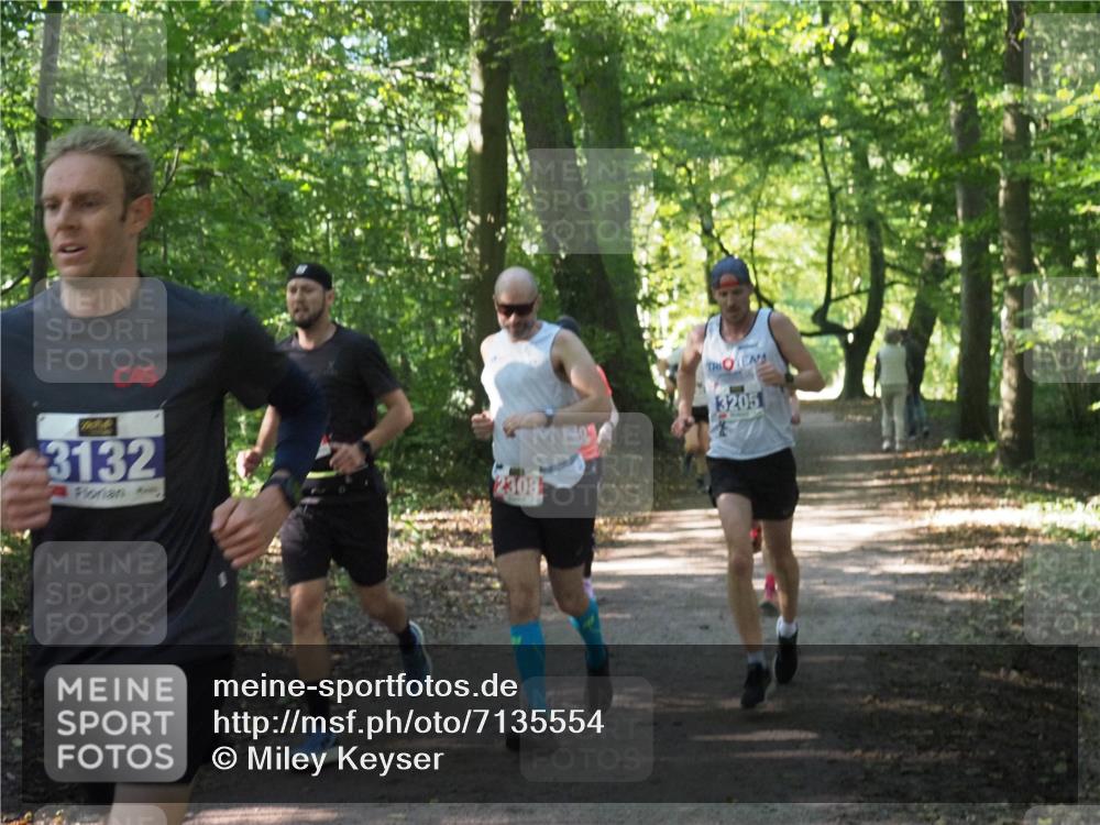 22.09.2024 - 32. Volkslauf durch das schöne Alstertal Miley Keyser http://msf.ph/oto/7135554 22.09.2024 10:46:47 Laufen 3132, 2308, 3205 meine-sportfotos.de