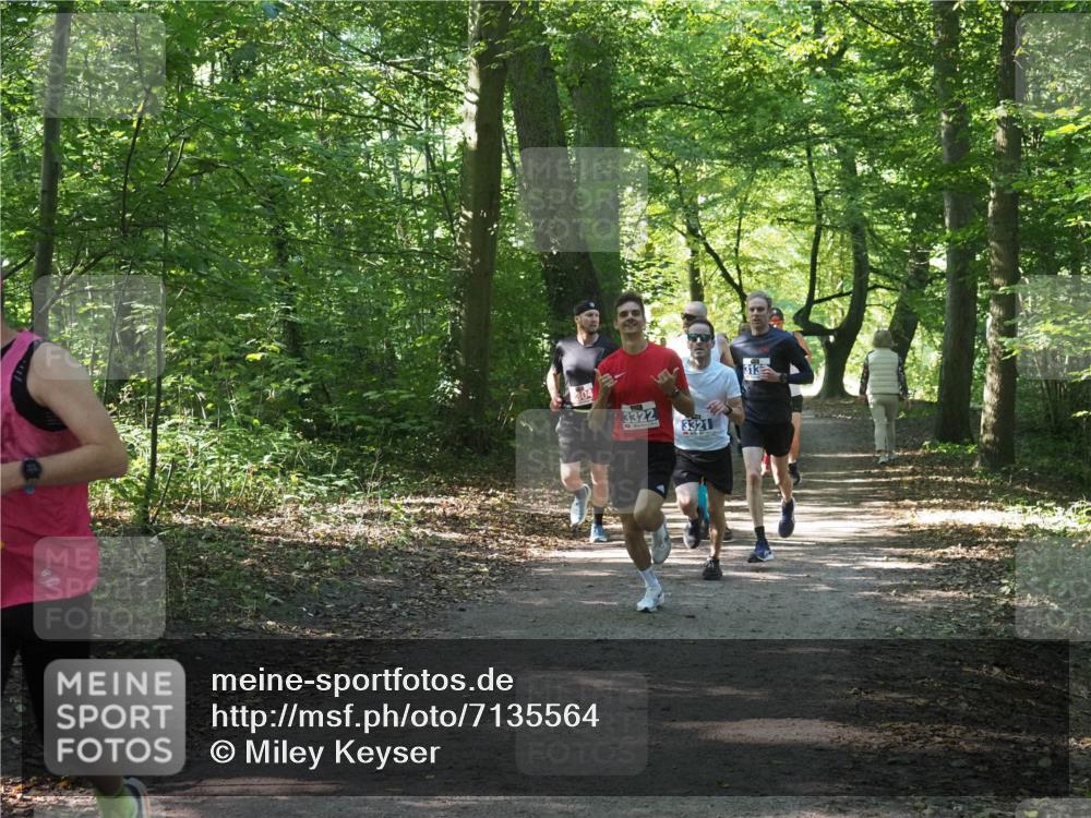22.09.2024 - 32. Volkslauf durch das schöne Alstertal Miley Keyser http://msf.ph/oto/7135564 22.09.2024 10:46:45 Laufen 304, 3322, 3321, 313 meine-sportfotos.de