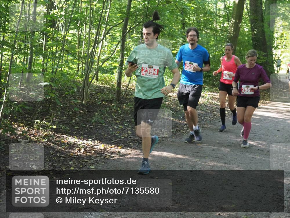22.09.2024 - 32. Volkslauf durch das schöne Alstertal Miley Keyser http://msf.ph/oto/7135580 22.09.2024 10:46:36 Laufen 2394, 256, 215, 256 meine-sportfotos.de