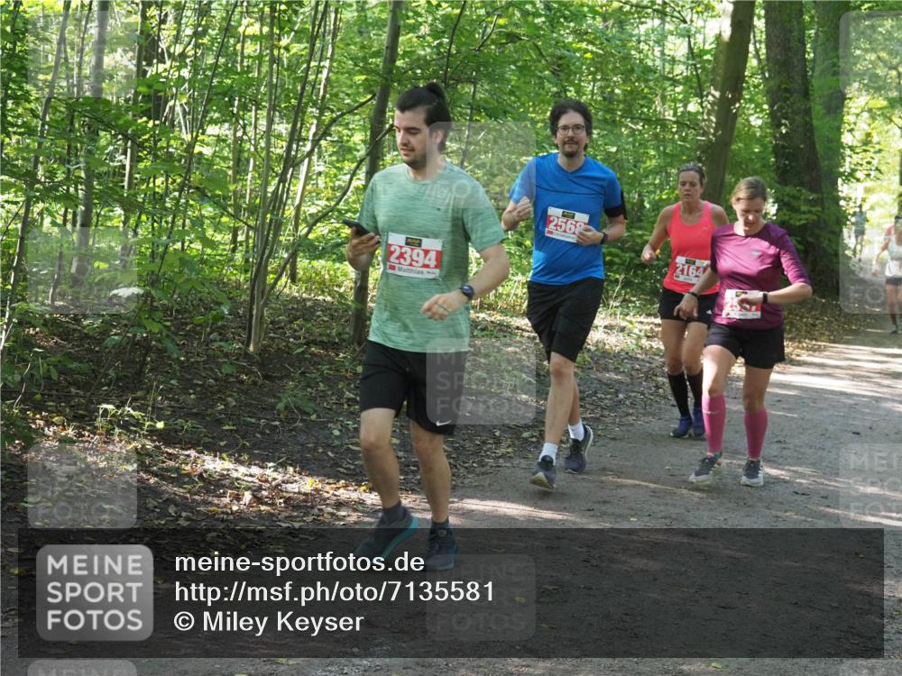 22.09.2024 - 32. Volkslauf durch das schöne Alstertal Miley Keyser http://msf.ph/oto/7135581 22.09.2024 10:46:37 Laufen 2394, 2568, 2164 meine-sportfotos.de