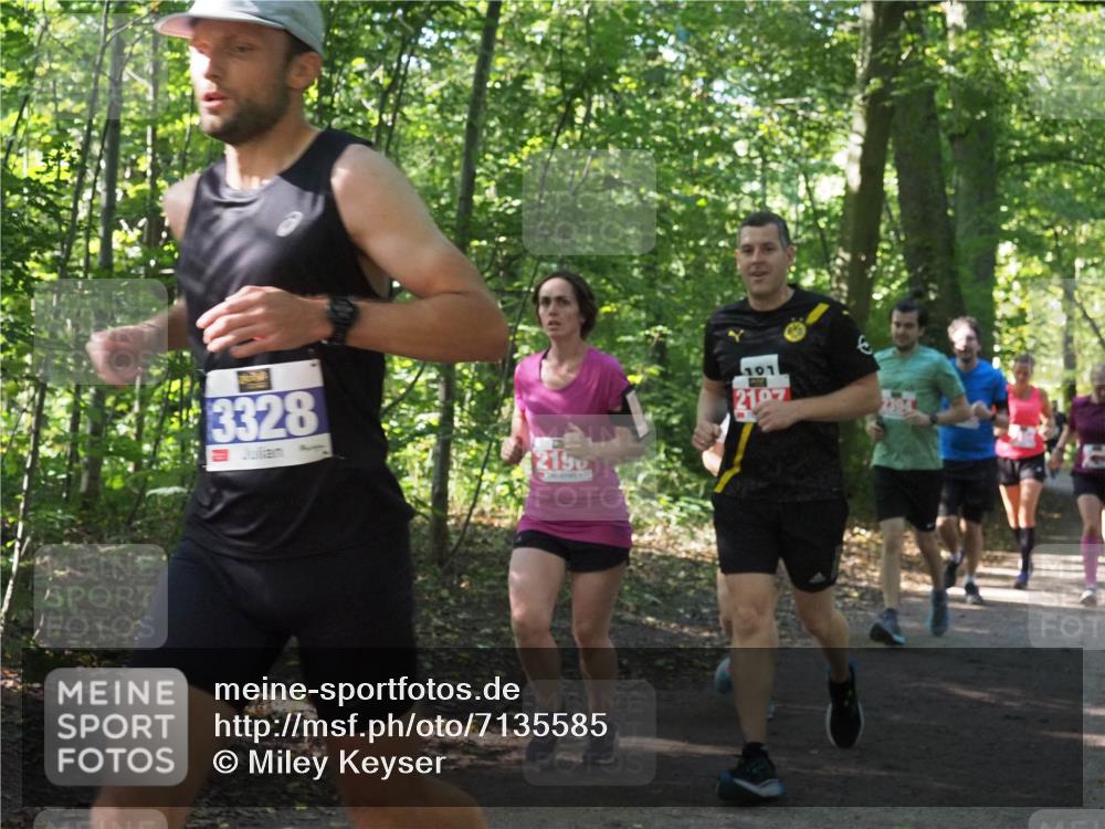 22.09.2024 - 32. Volkslauf durch das schöne Alstertal Miley Keyser http://msf.ph/oto/7135585 22.09.2024 10:46:35 Laufen 3328, 2190, 2107 meine-sportfotos.de