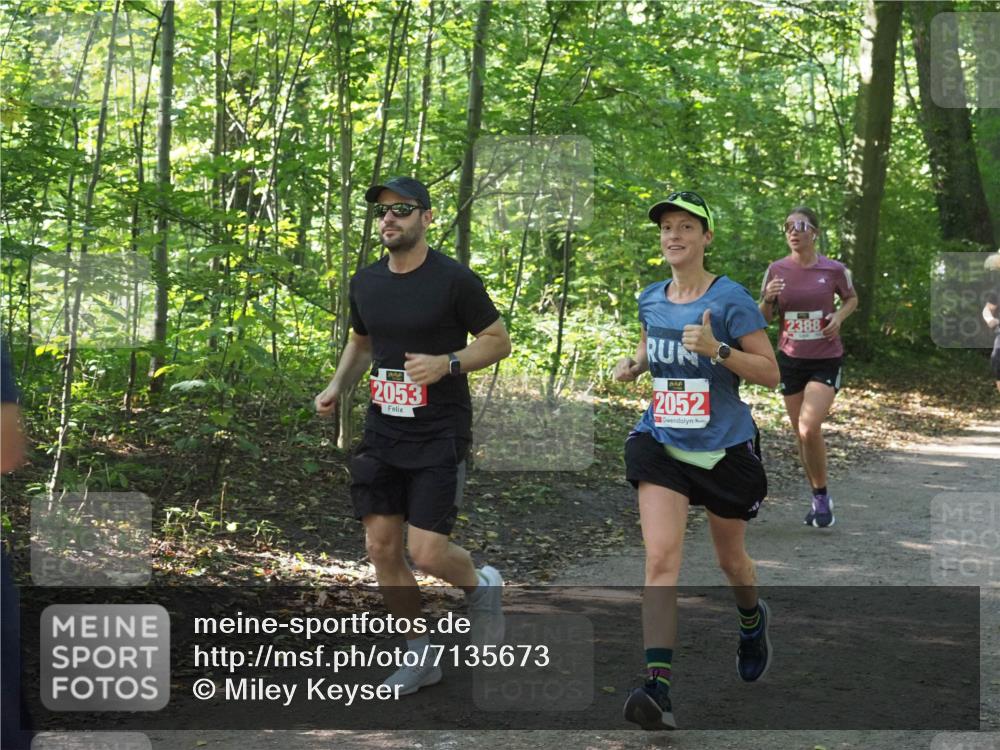 22.09.2024 - 32. Volkslauf durch das schöne Alstertal Miley Keyser http://msf.ph/oto/7135673 22.09.2024 10:45:51 Laufen 2053, 2052, 2388 meine-sportfotos.de
