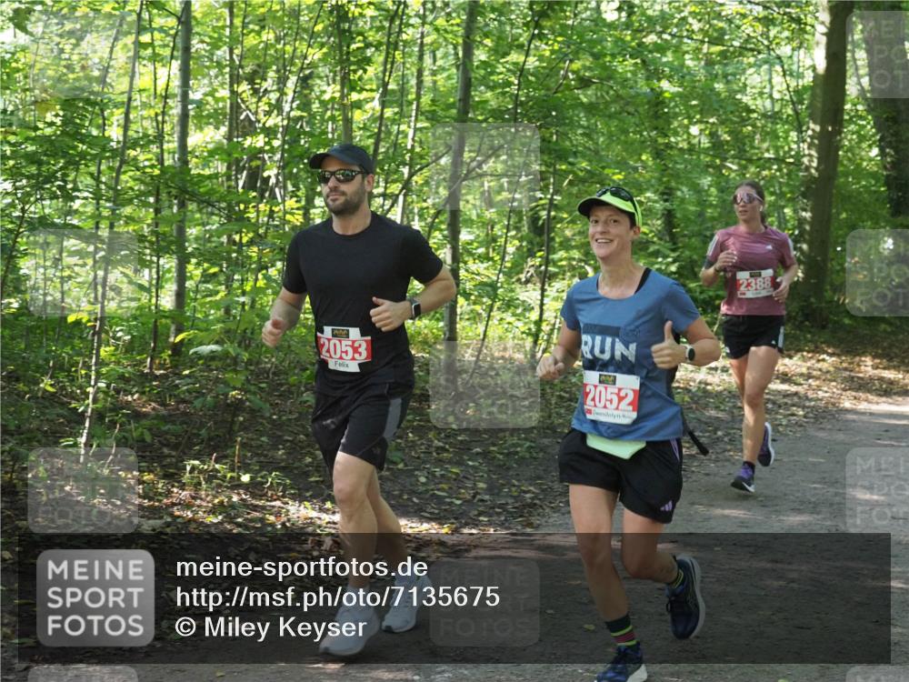 22.09.2024 - 32. Volkslauf durch das schöne Alstertal Miley Keyser http://msf.ph/oto/7135675 22.09.2024 10:45:51 Laufen 2053, 2052, 2388 meine-sportfotos.de