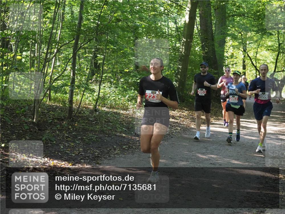 22.09.2024 - 32. Volkslauf durch das schöne Alstertal Miley Keyser http://msf.ph/oto/7135681 22.09.2024 10:45:49 Laufen 223, 2053, 2052, 3066 meine-sportfotos.de