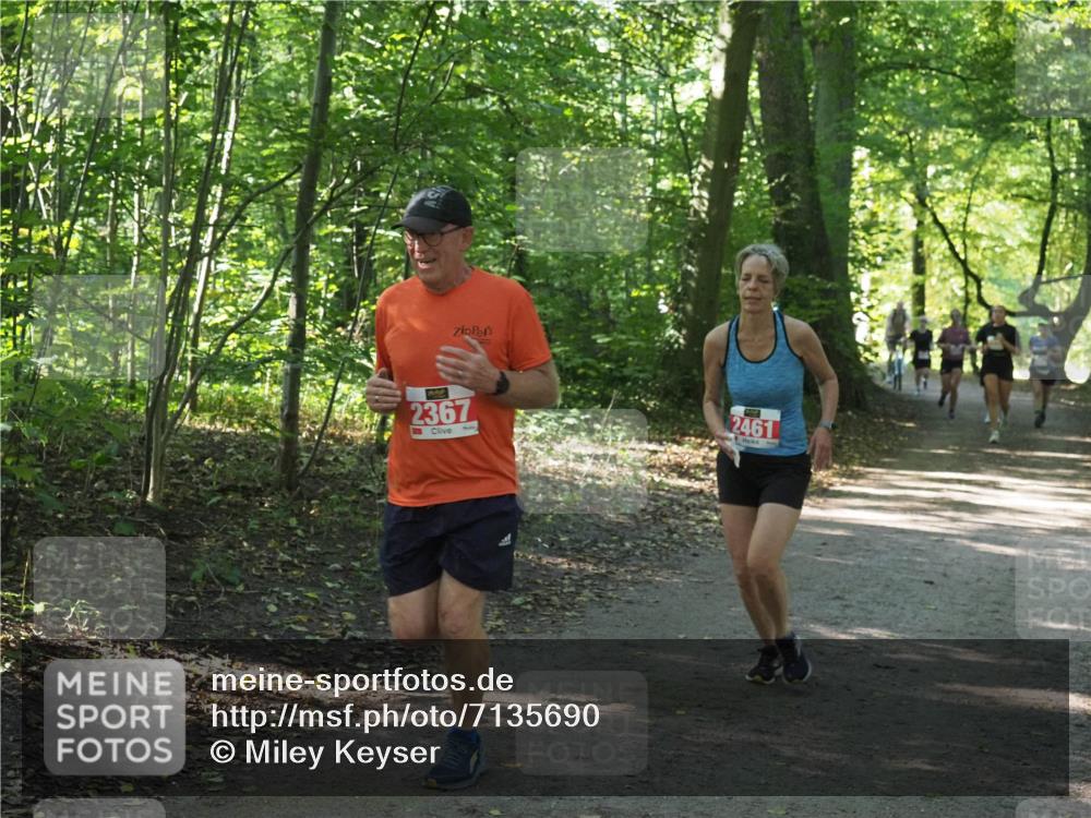 22.09.2024 - 32. Volkslauf durch das schöne Alstertal Miley Keyser http://msf.ph/oto/7135690 22.09.2024 10:45:42 Laufen 2367, 2461 meine-sportfotos.de
