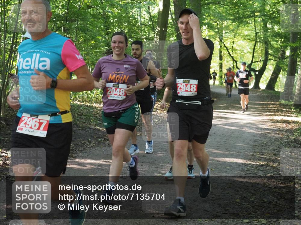 22.09.2024 - 32. Volkslauf durch das schöne Alstertal Miley Keyser http://msf.ph/oto/7135704 22.09.2024 10:45:33 Laufen 2967, 2048, 2948 meine-sportfotos.de