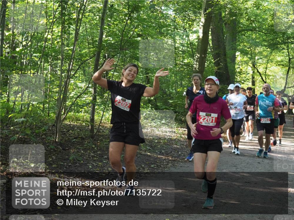 22.09.2024 - 32. Volkslauf durch das schöne Alstertal Miley Keyser http://msf.ph/oto/7135722 22.09.2024 10:45:30 Laufen 2202, 2201, 2434, 2543, 2967 meine-sportfotos.de